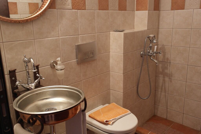 Bathroom 5, Xenios Zeus, Central Macedonia