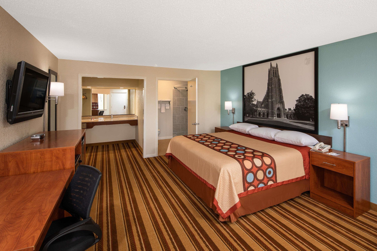 Bedroom 3, Super 8 by Wyndham Burlington NC, Alamance