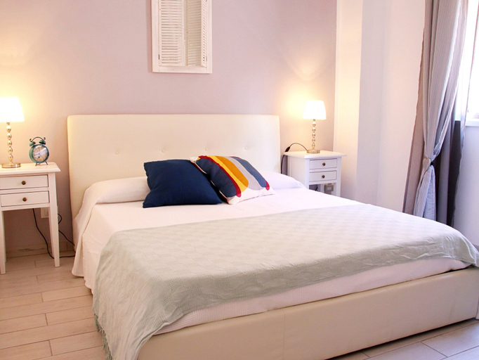 Room 3, Blue Home, Agrigento