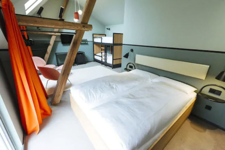 Bedroom 3, Hotel am Kloster, Schaumburg