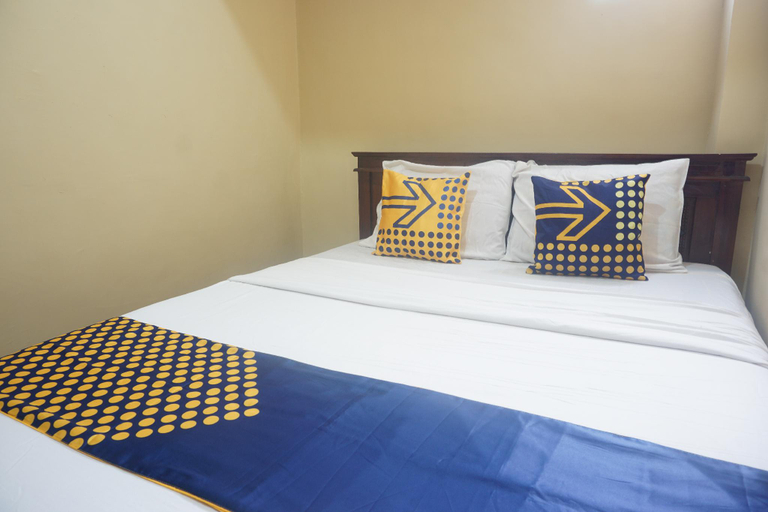 Bedroom, SPOT ON 91588 Ananda Guest House Batu, Malang