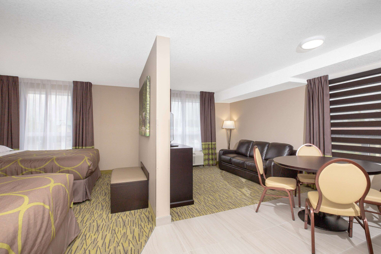 Bedroom 4, Super 8 by Wyndham Canmore, Division No. 15
