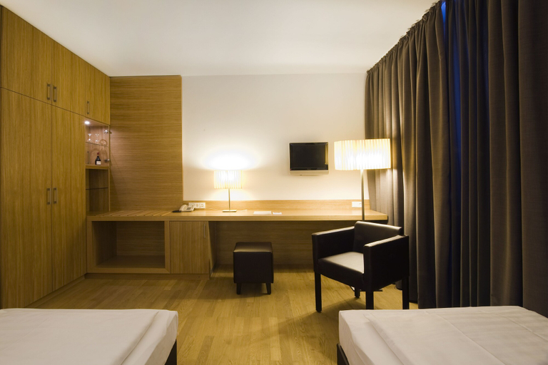 Bedroom 4, Hotel Thalmair, München
