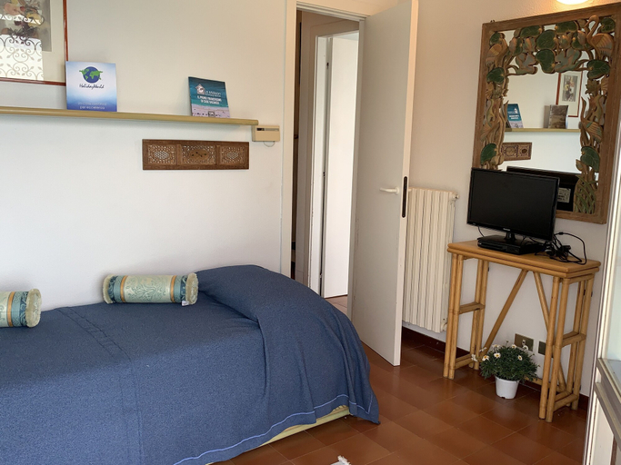 Room 5, House Sunset by the Sea, Genova