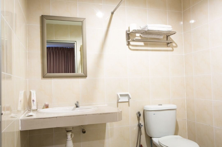 Bathroom 5, Hotel Vistaria, Johor Bahru