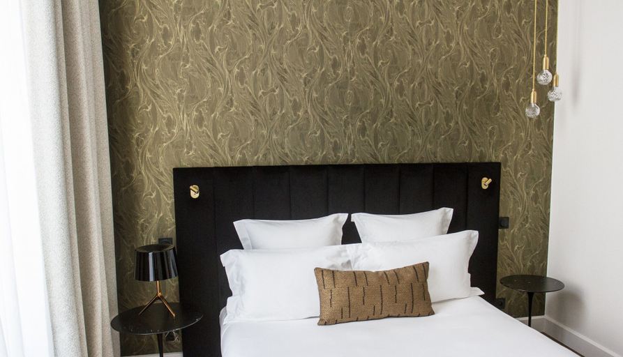 Bedroom 4, Hôtel Cardinal, Gironde