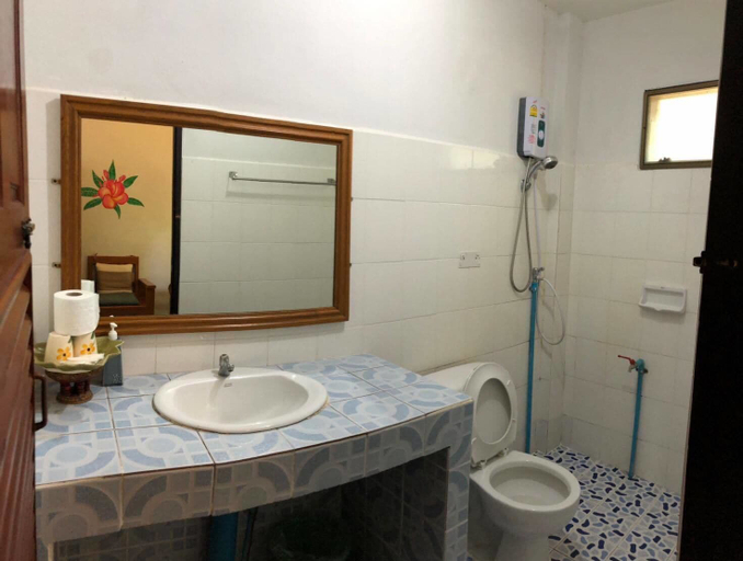 Bathroom 4, Baanchanoknunt Resort Pai, Pai