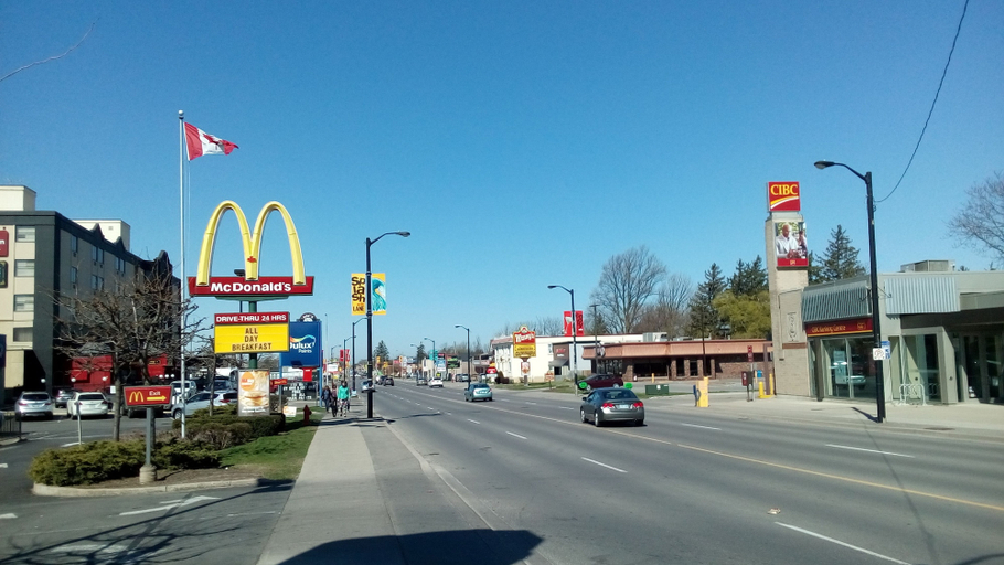 Others 5, 6267 Persepolis Inn, Niagara