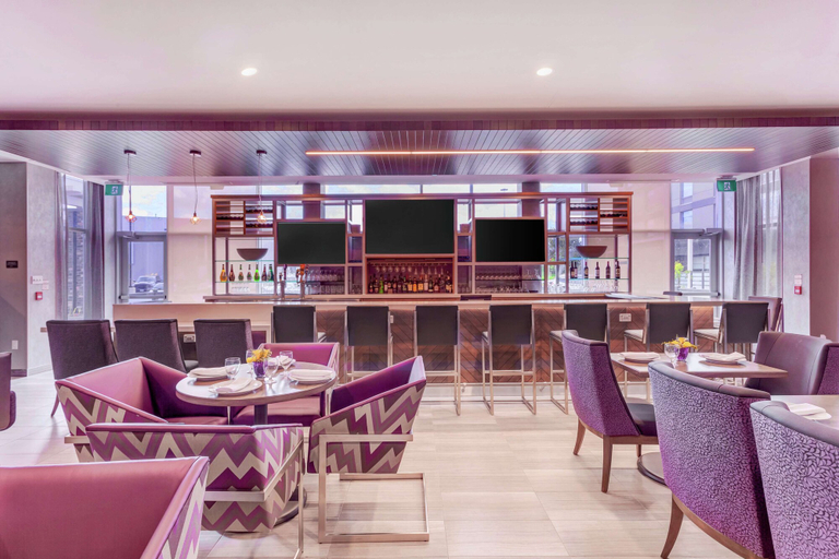 Food & Drinks 5, Hilton Garden Inn Toronto Brampton West, Peel