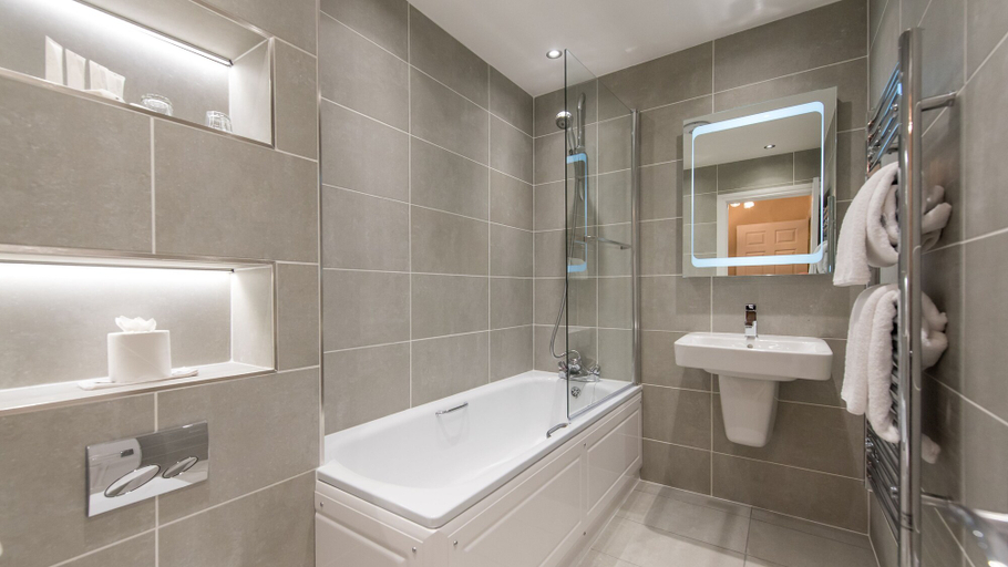 Bathroom 4, The Royal & Fortescue, Devon