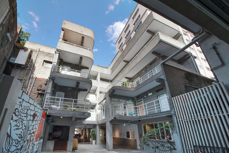 Exterior & Views 2, OwlStay Flip Flop Hostel Garden, Taipei City