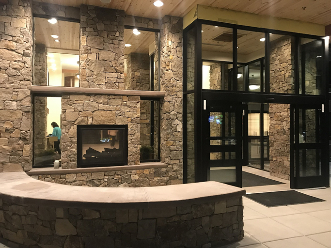 Red Feather Lodge, Coconino