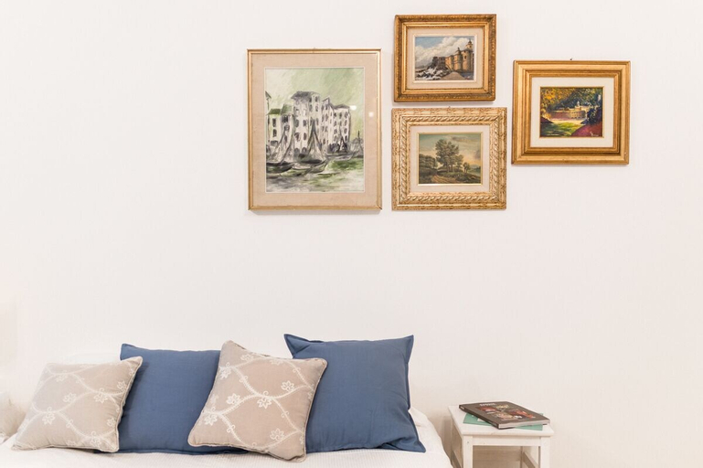 Bedroom 3, Ancient Port Apartments, Genova