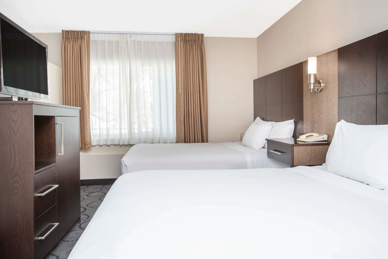 Bedroom 3, Baymont by Wyndham San Diego Downtown, San Diego