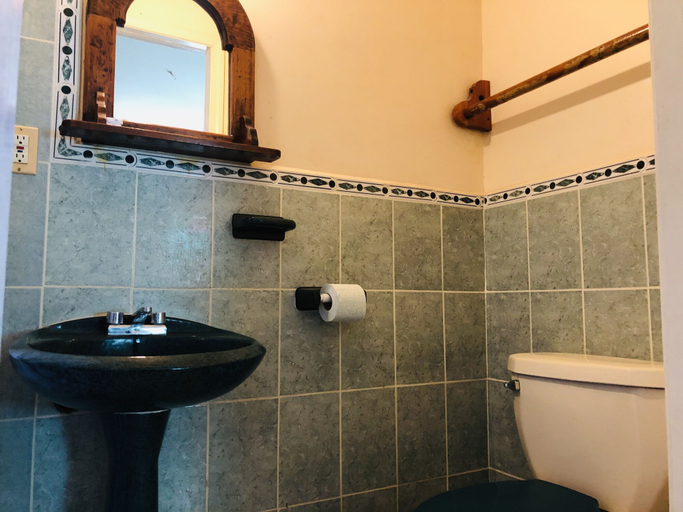 Bathroom 3, Hotel Paraiso del Pescador By Rotamundos, Dist. Pochutla