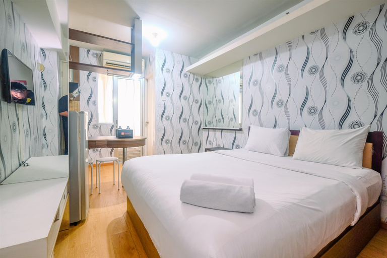 Bedroom 3, Compact and Modern Studio Kalibata City Apartment By Travelio, South Jakarta