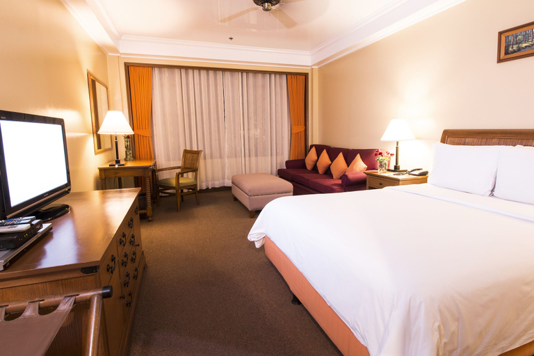 Bedroom 2, The Manor at Camp John Hay, Baguio City