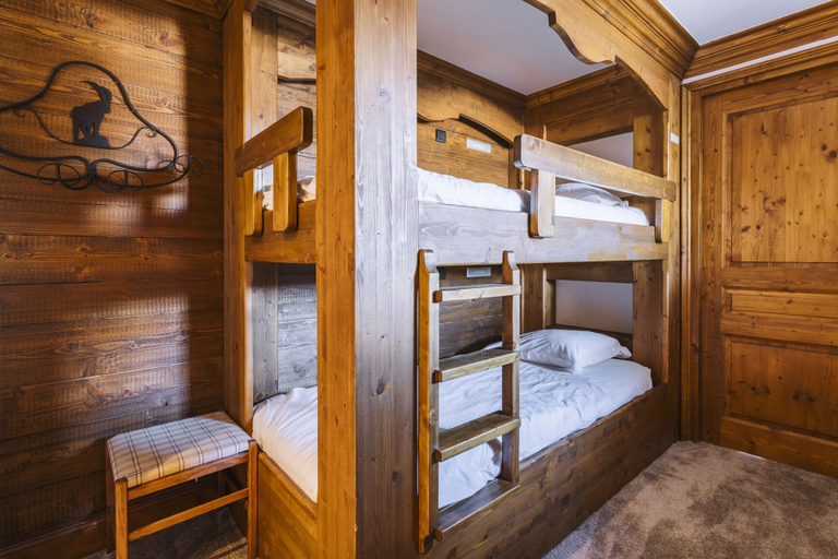 Bedroom 3, Hôtel Les Peupliers, Savoie