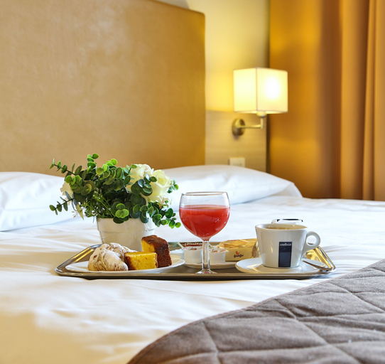 Bedroom 2, Regal Hotel, Brescia