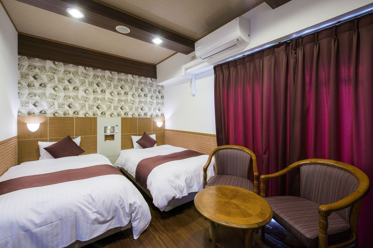 Bedroom 2, Sejour Fujita, Hiroshima