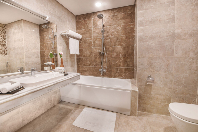 Bathroom 4, Tolip Gardens Hotel, Nasr City 1