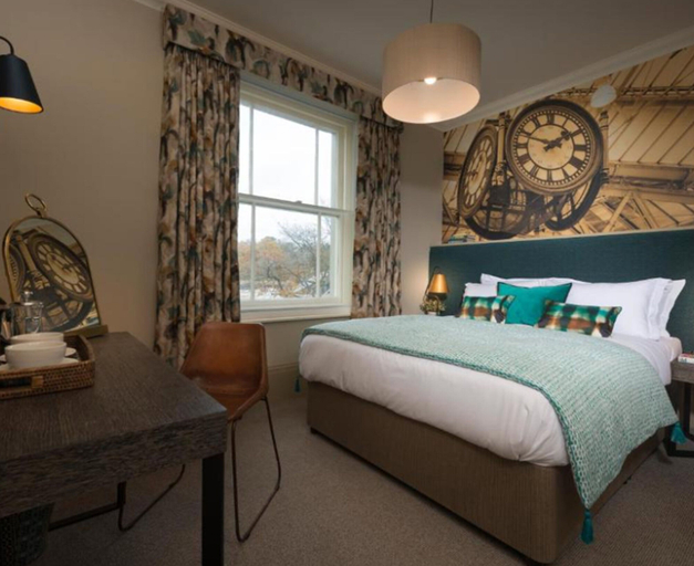Bedroom 2, Harper's Steakhouse with Rooms, Haslemere, Surrey