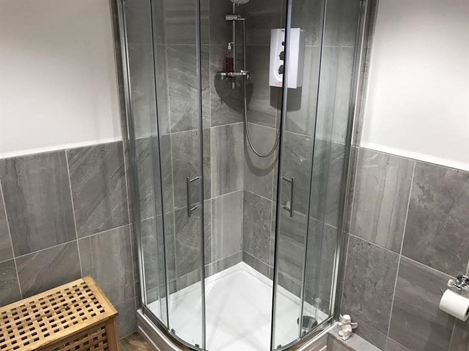 Bathroom 3, The Mitre Inn, Dorset