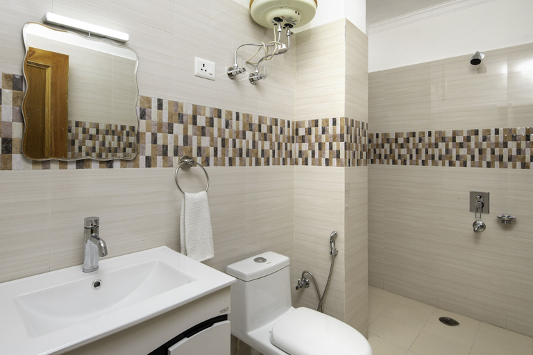 Bathroom 3, Hotel Mount View, Kangra