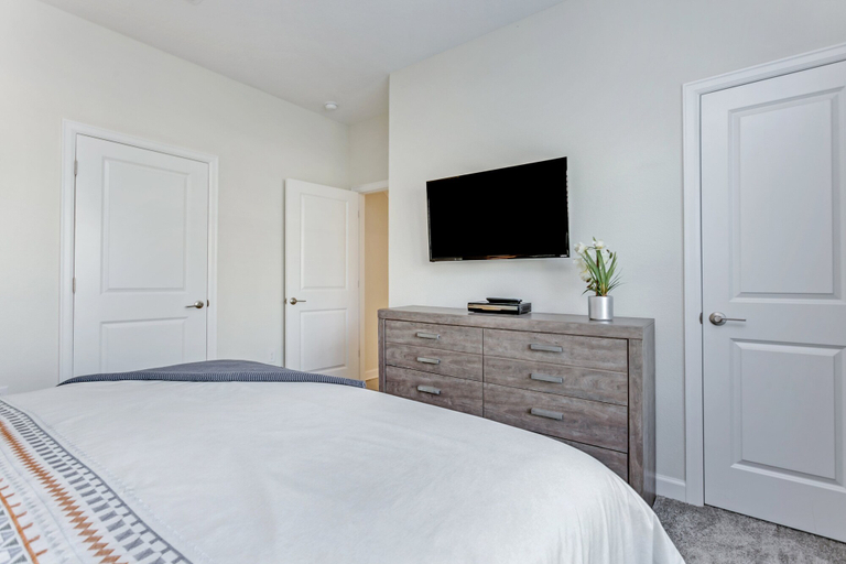 Bedroom 1, 4bed 3Ba Champions Gate Pool Home, Osceola