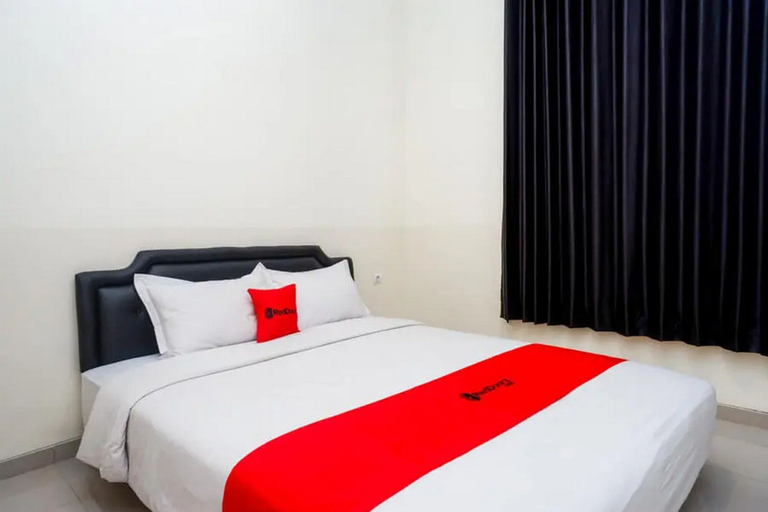 Bedroom, RedDoorz near Malioboro Mall 2, Yogyakarta