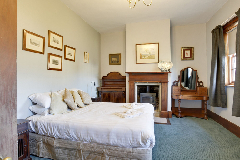 Bedroom 2, White's Corner, Central Highlands