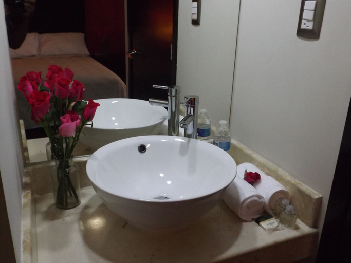 Bathroom 3, Hotel Casa Palomino, Mérida