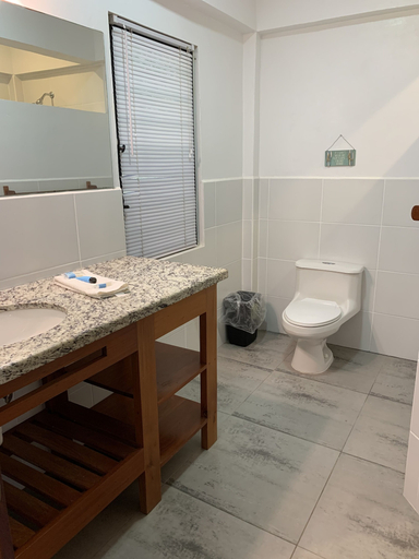 Bathroom 4, Maya Beach Hotel