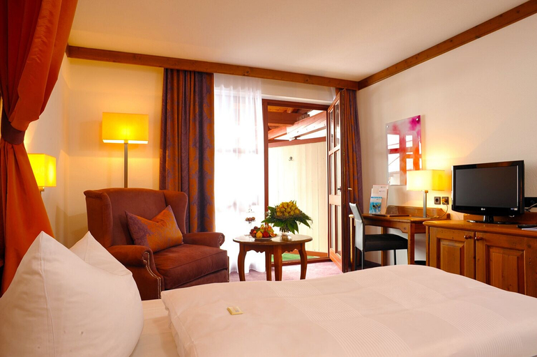 Bedroom 3, Hotel Fürstenhof, Passau