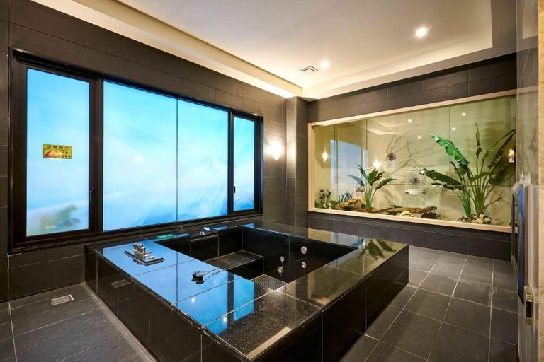 Bathroom 3, Purple Rainbow Motel, New Taipei City