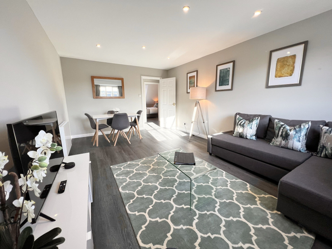 Others 2, Beautiful central apartment with parking, Oxfordshire