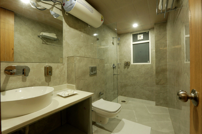 Bathroom 3, Hotel Sakura by Maps, GURGAON, Gurgaon