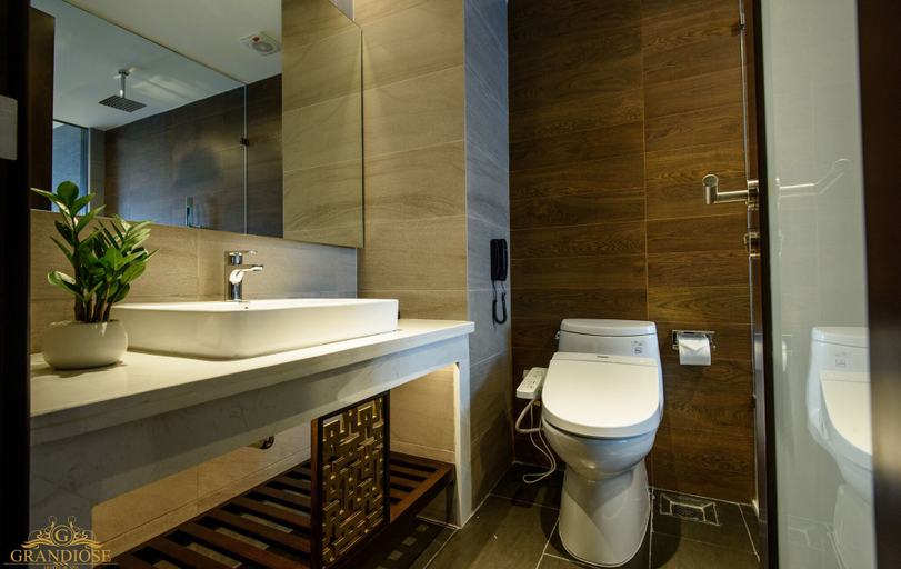 Bathroom 5, Grandiose Hotel & Spa, Ba Đình