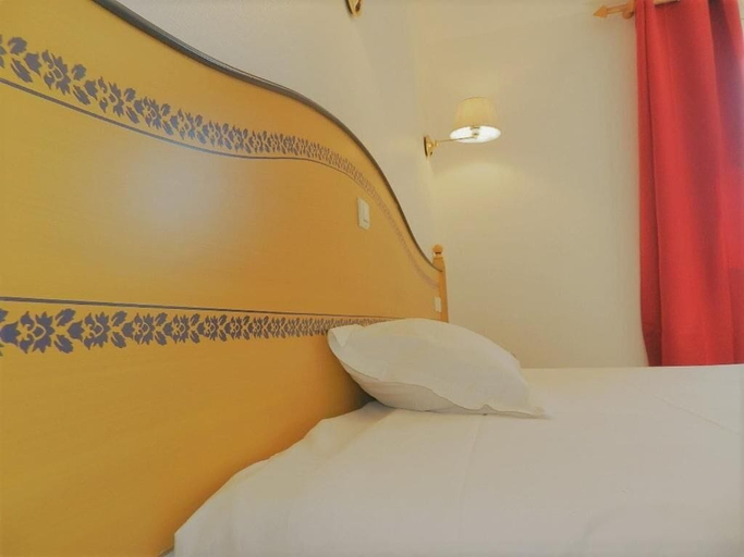Bedroom 2, Logis Hôtel Les Provinciales Rest. Félix Café, Cantal