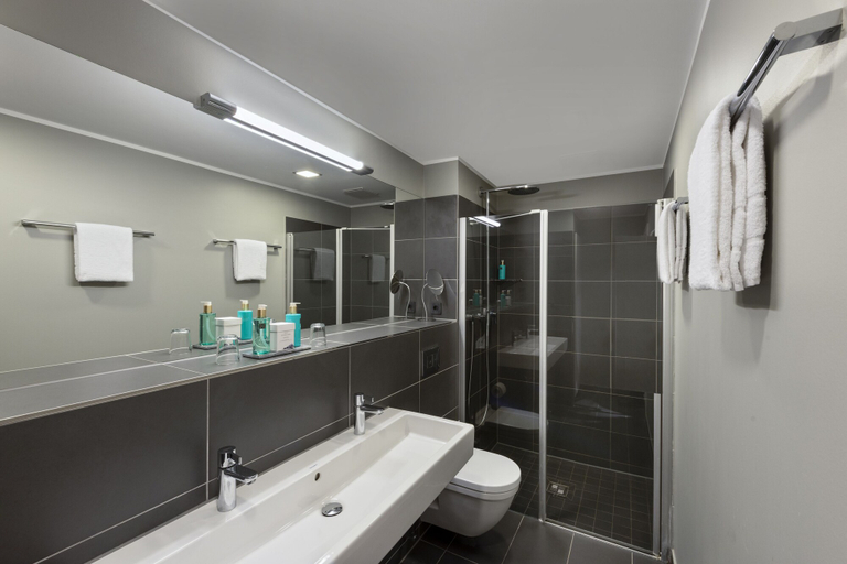 Bathroom 4, Waveboard Hotel & Boardinghouse, Potsdam