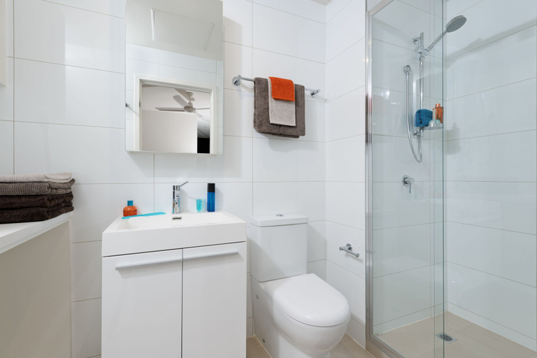 Bathroom, Park Avenue - IKON Glen Waverley, Melbourne