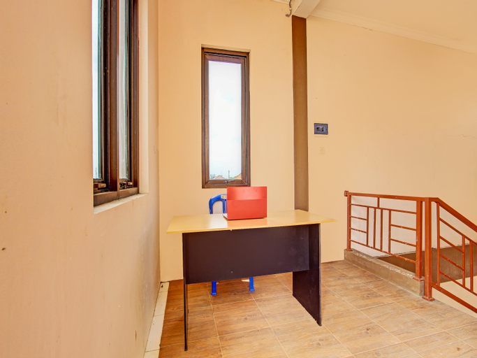 Others 5, SPOT ON 92181 Kristin Homestay, Pati