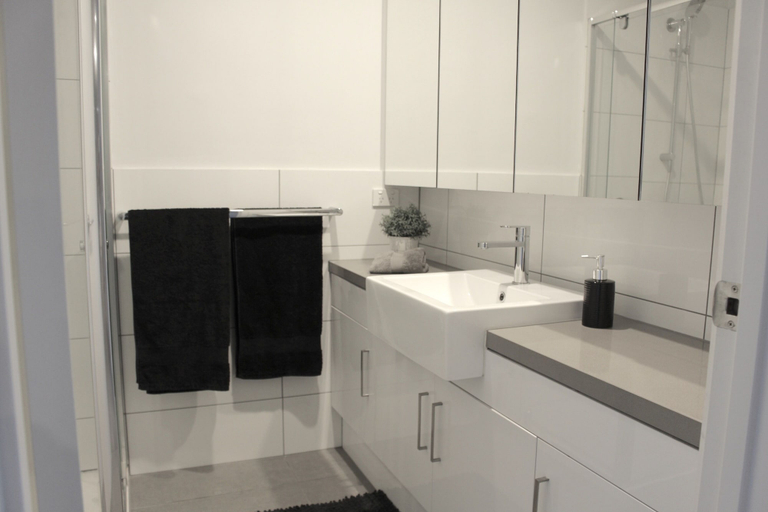 Bathroom 3, StayCentral-Heidelberg Heights Penthouse, Melbourne