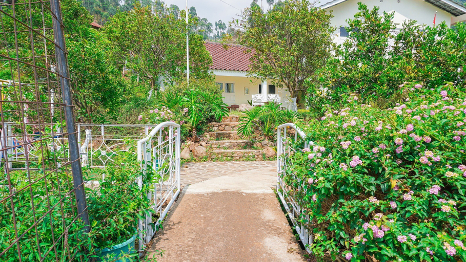 Exterior & Views 2, OYO 1785 Villa Jeruk Ciwidey, Bandung
