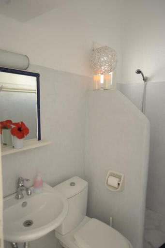 Bathroom 4, Galatis Hotel, South Aegean