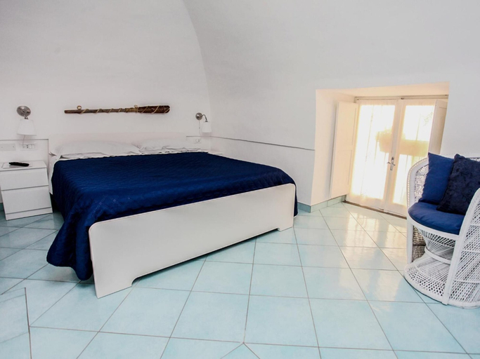 Bedroom 2, B&B La Grotta Marina, Napoli