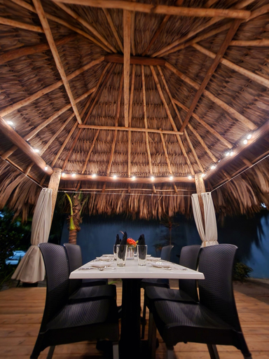 Food & Drinks 5, Maya Beach Hotel