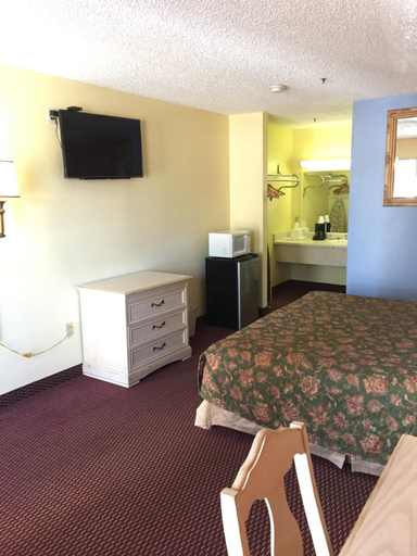 Bedroom 3, Relax Inn, Dougherty