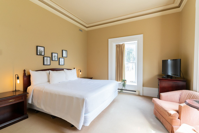 Bedroom 4, Westover Inn, Perth