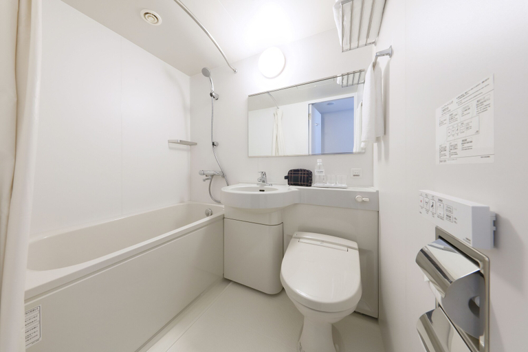 Bathroom 5, Hotel It. Osaka Shinmachi, Osaka
